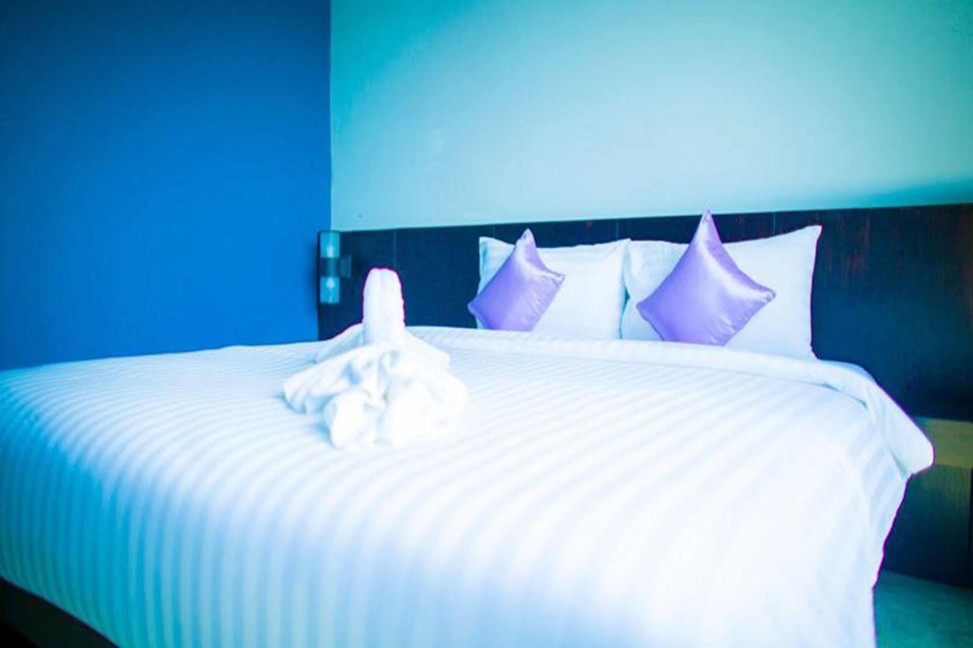 Aziss Boutique Hotel - Sha Plus Phitsanulok Exterior photo