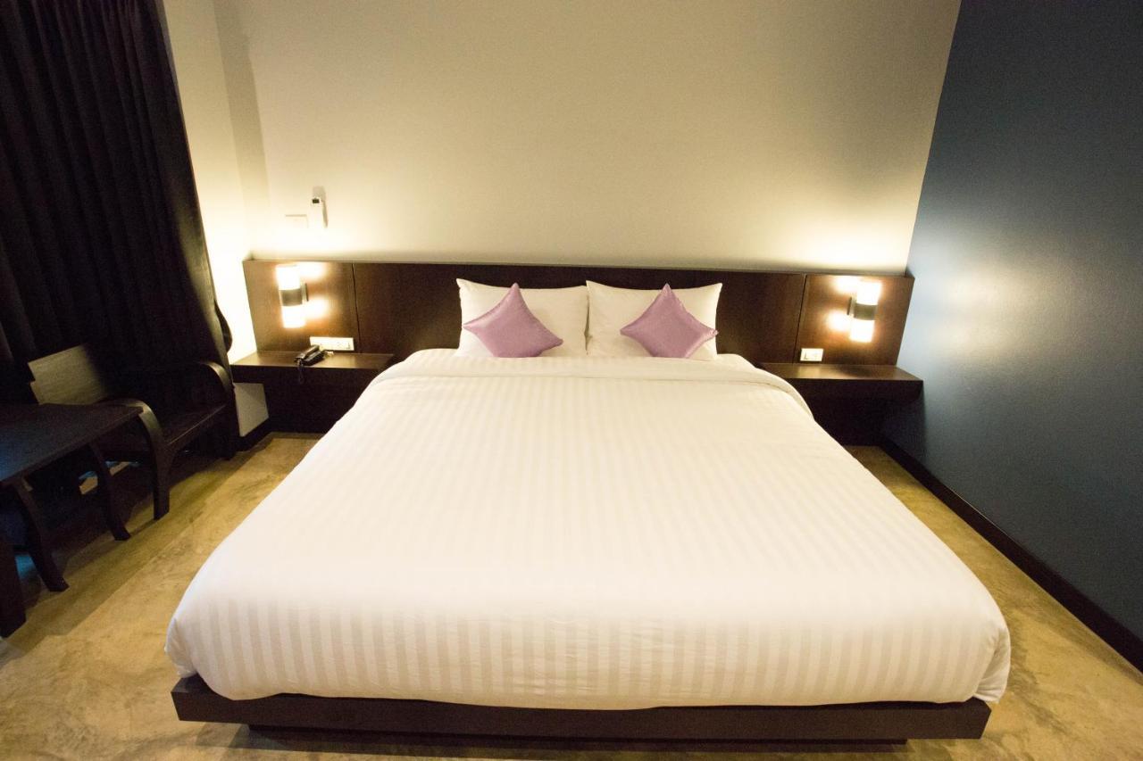 Aziss Boutique Hotel - Sha Plus Phitsanulok Exterior photo